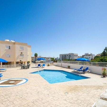 Sofia Apartment 700M Away From The Beach Паралимни Екстериор снимка