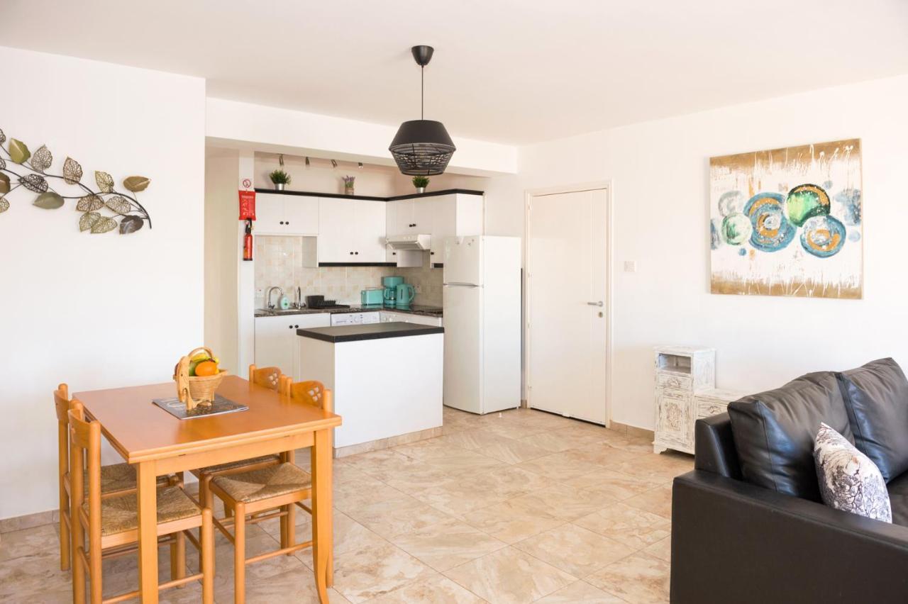 Sofia Apartment 700M Away From The Beach Паралимни Екстериор снимка
