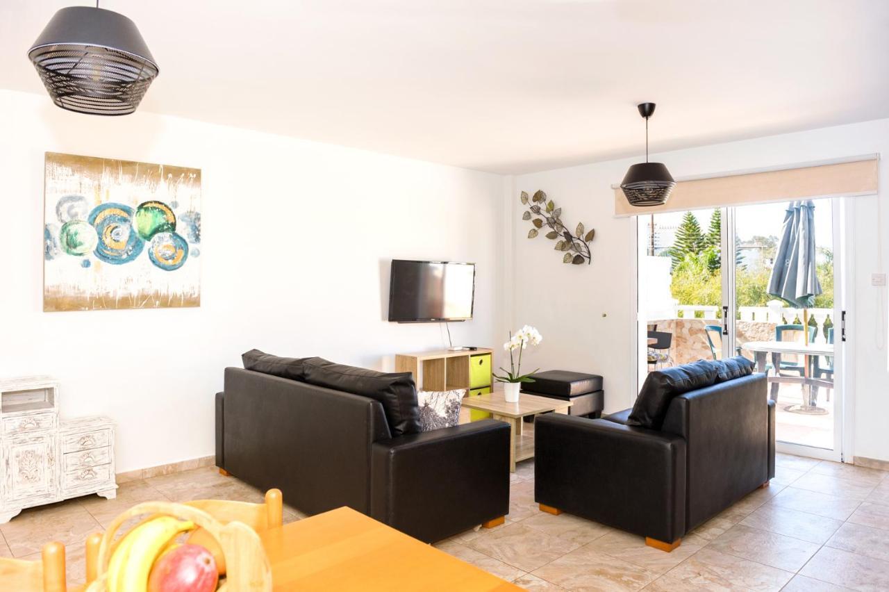 Sofia Apartment 700M Away From The Beach Паралимни Екстериор снимка