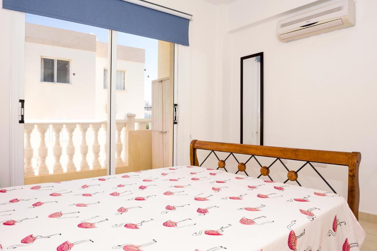 Sofia Apartment 700M Away From The Beach Паралимни Екстериор снимка
