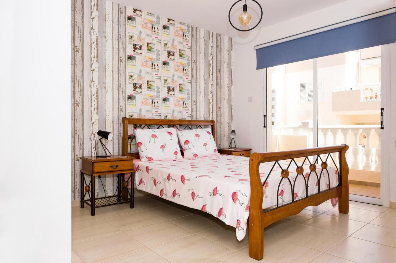 Sofia Apartment 700M Away From The Beach Паралимни Екстериор снимка