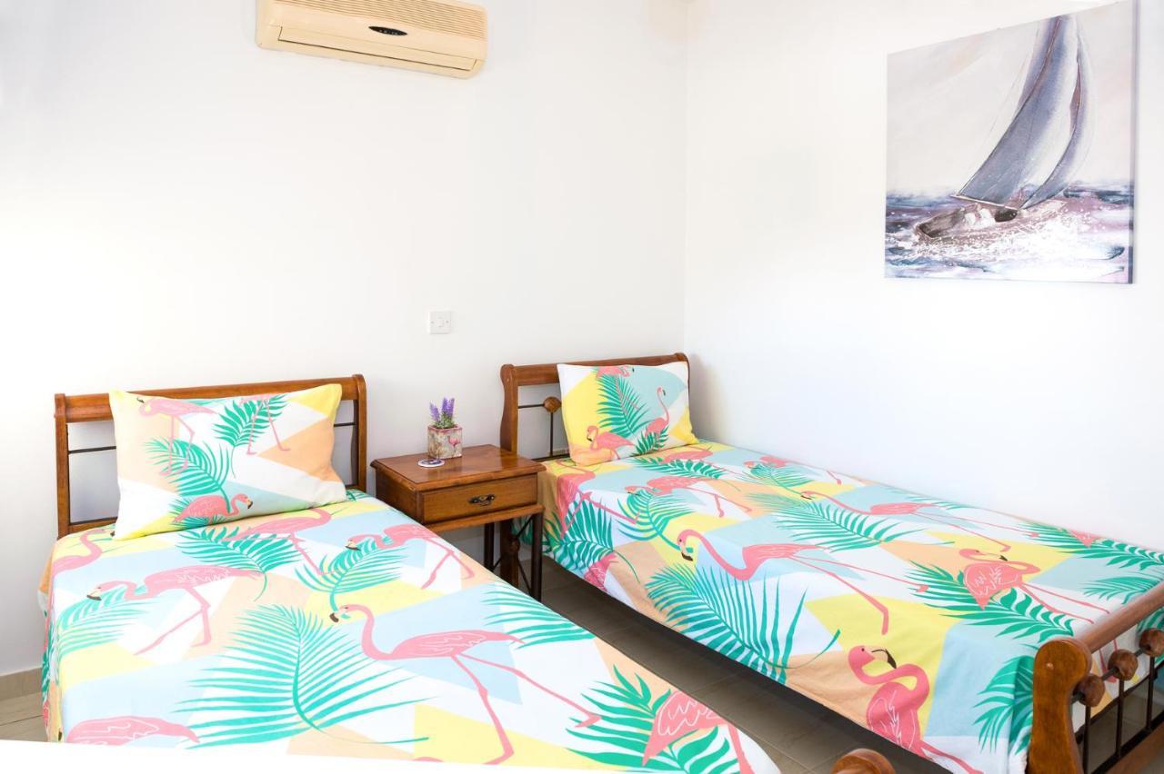 Sofia Apartment 700M Away From The Beach Паралимни Екстериор снимка