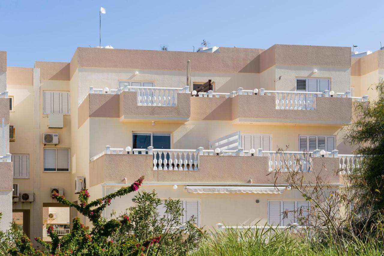 Sofia Apartment 700M Away From The Beach Паралимни Екстериор снимка