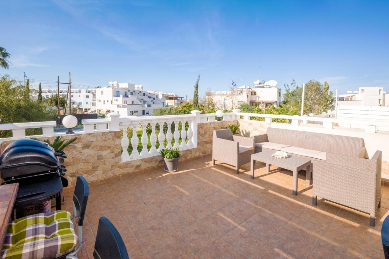 Sofia Apartment 700M Away From The Beach Паралимни Екстериор снимка