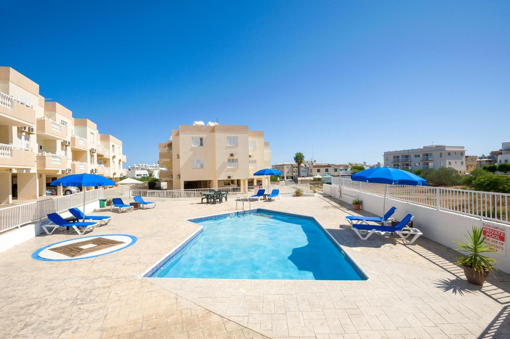 Sofia Apartment 700M Away From The Beach Паралимни Екстериор снимка